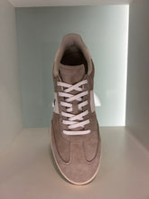 Charger l&#39;image dans la galerie, Baskets Heritage Aera en daim
